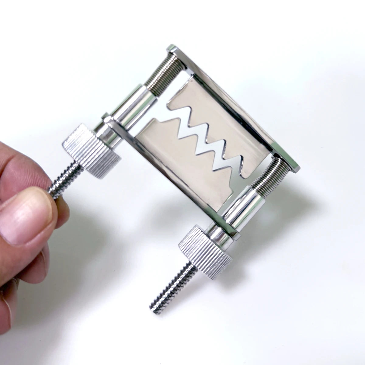 Adjustable Metal Testicle Crushing Guillotine Clip