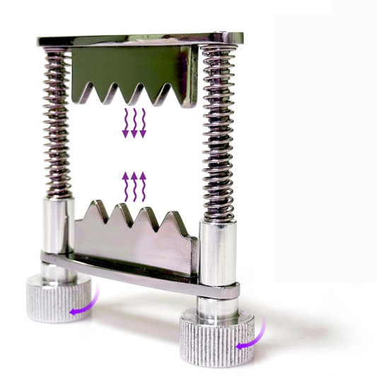 Adjustable Metal Testicle Crushing Guillotine Clip